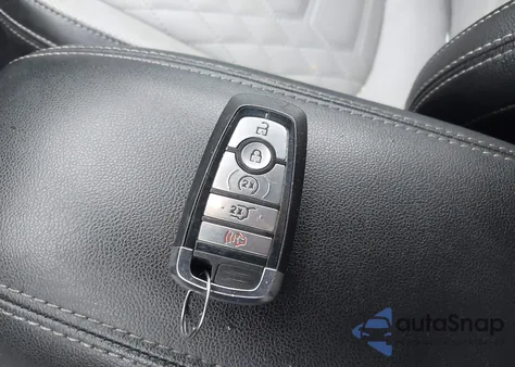 2023 Ford Escape Phev z USA, uszkodzony, nr VIN 1FMCU0E10PUA92096